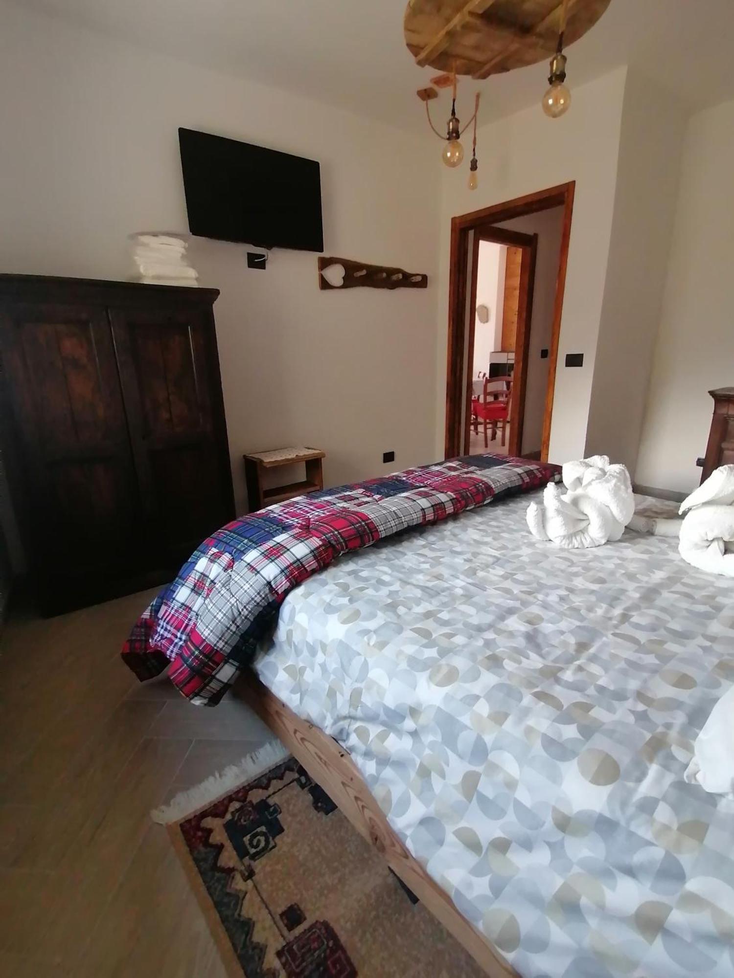 Ca Ad Me Pare Alloggio Con Terrazza Panoramica 몬체니시오 외부 사진