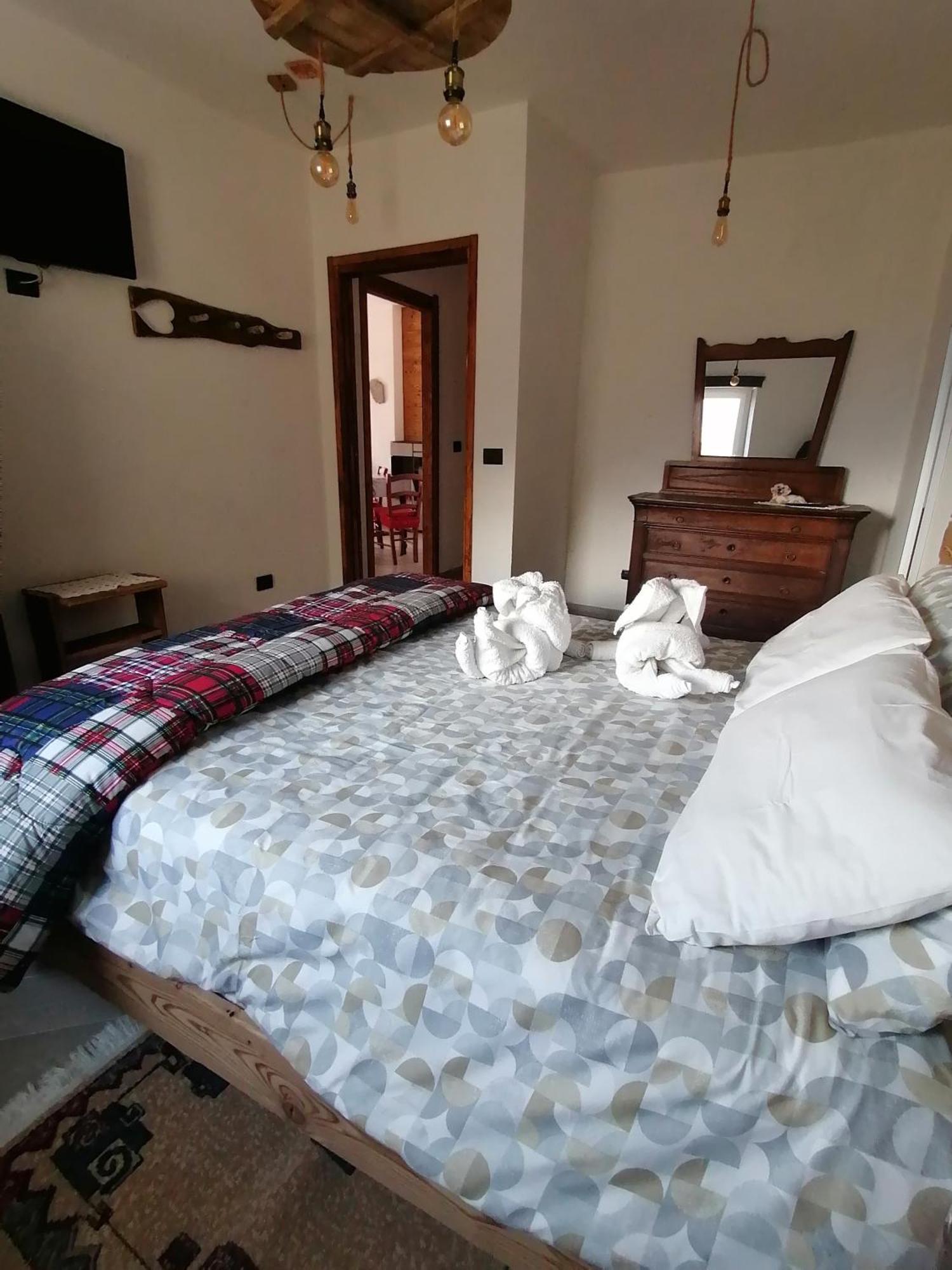 Ca Ad Me Pare Alloggio Con Terrazza Panoramica 몬체니시오 외부 사진