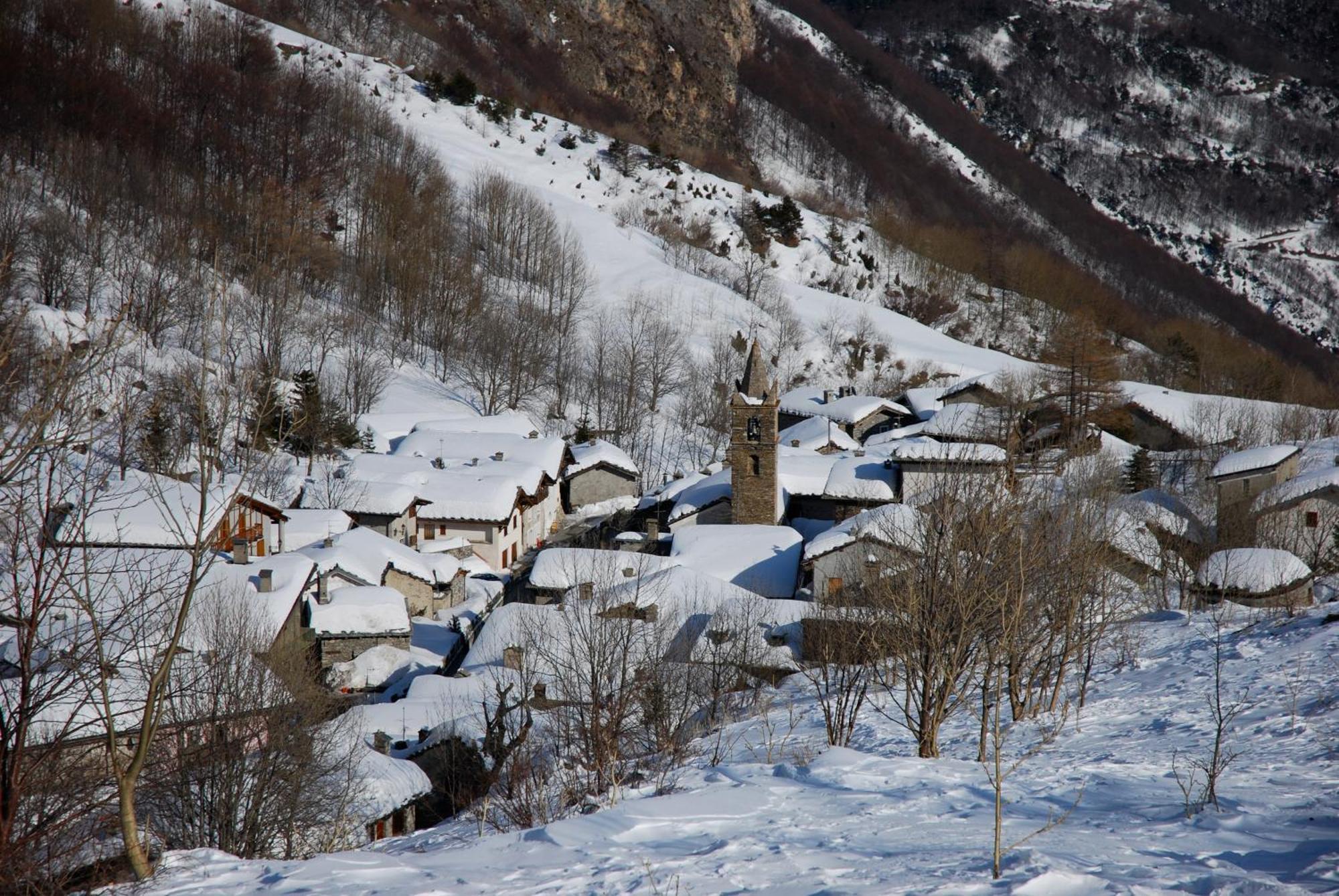 Ca Ad Me Pare Alloggio Con Terrazza Panoramica 몬체니시오 외부 사진