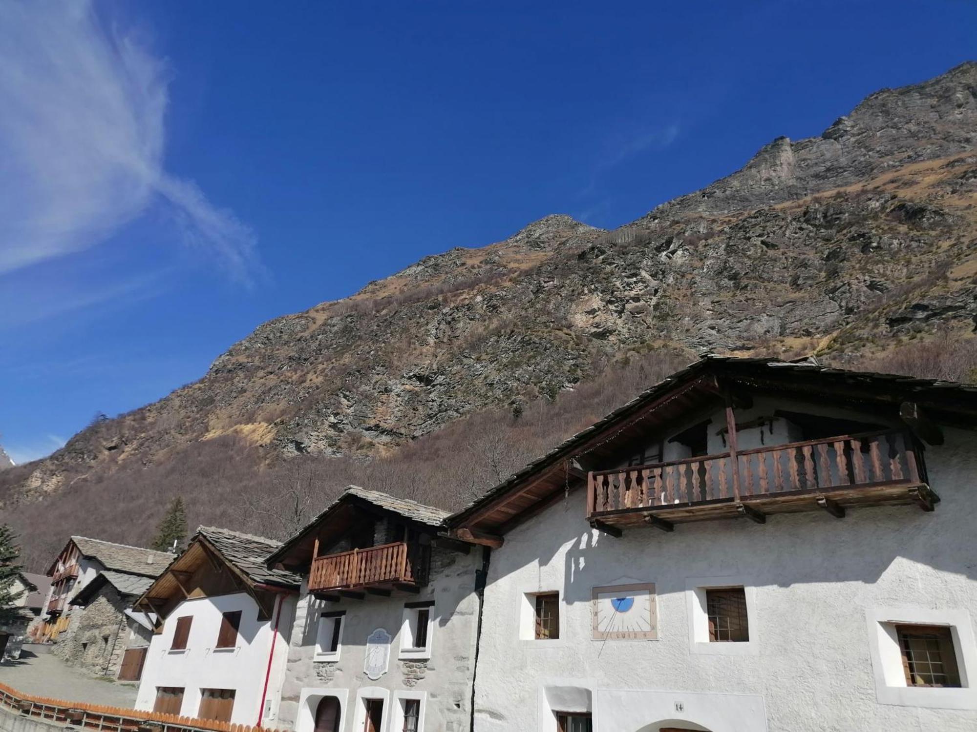Ca Ad Me Pare Alloggio Con Terrazza Panoramica 몬체니시오 외부 사진