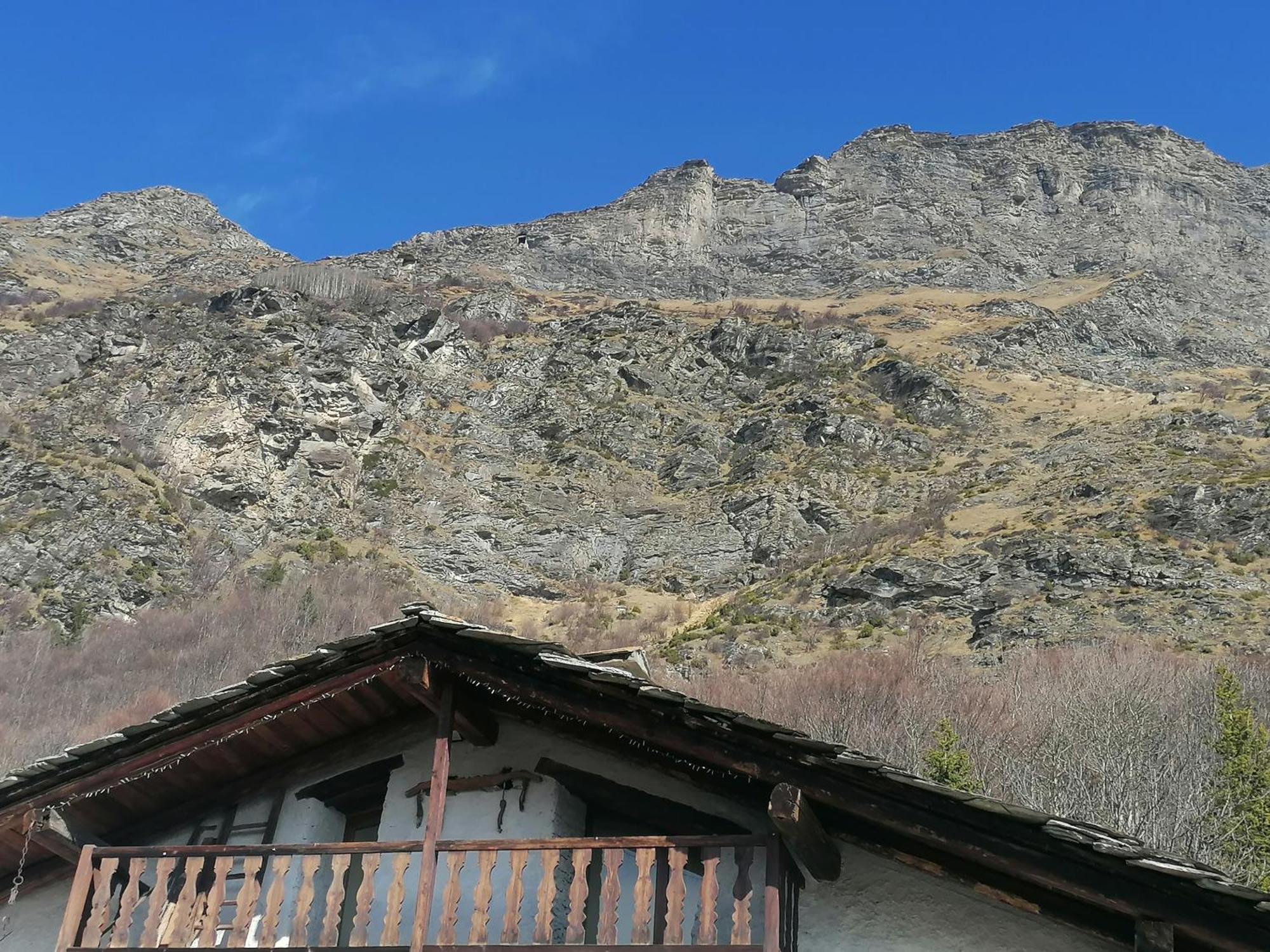 Ca Ad Me Pare Alloggio Con Terrazza Panoramica 몬체니시오 외부 사진